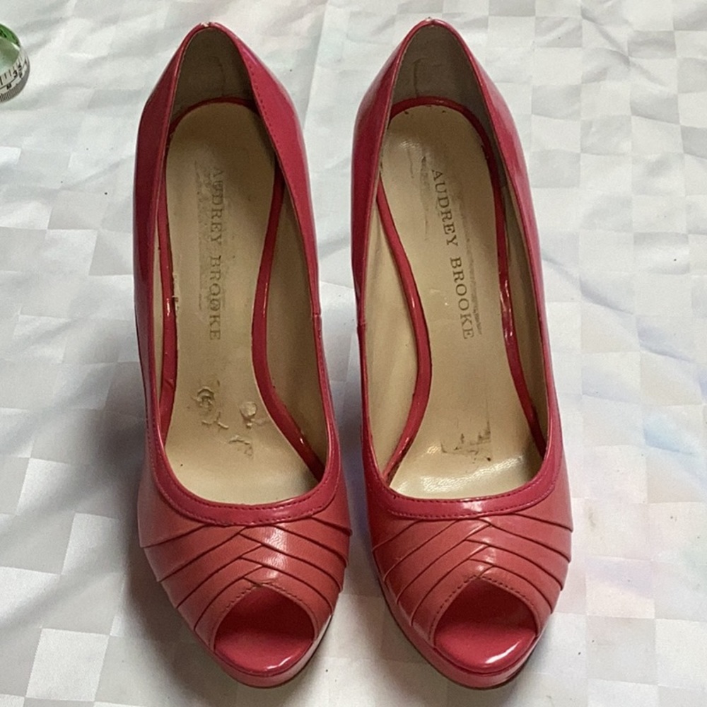 Audrey Brooke, pink & salmon, size 6.5, open toed, 5 inch heels, braid pattern